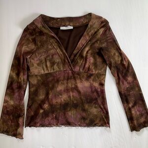 Top Papillon Blanc sheer brown tones. Brown lining in bodice. Long sheer sleeves